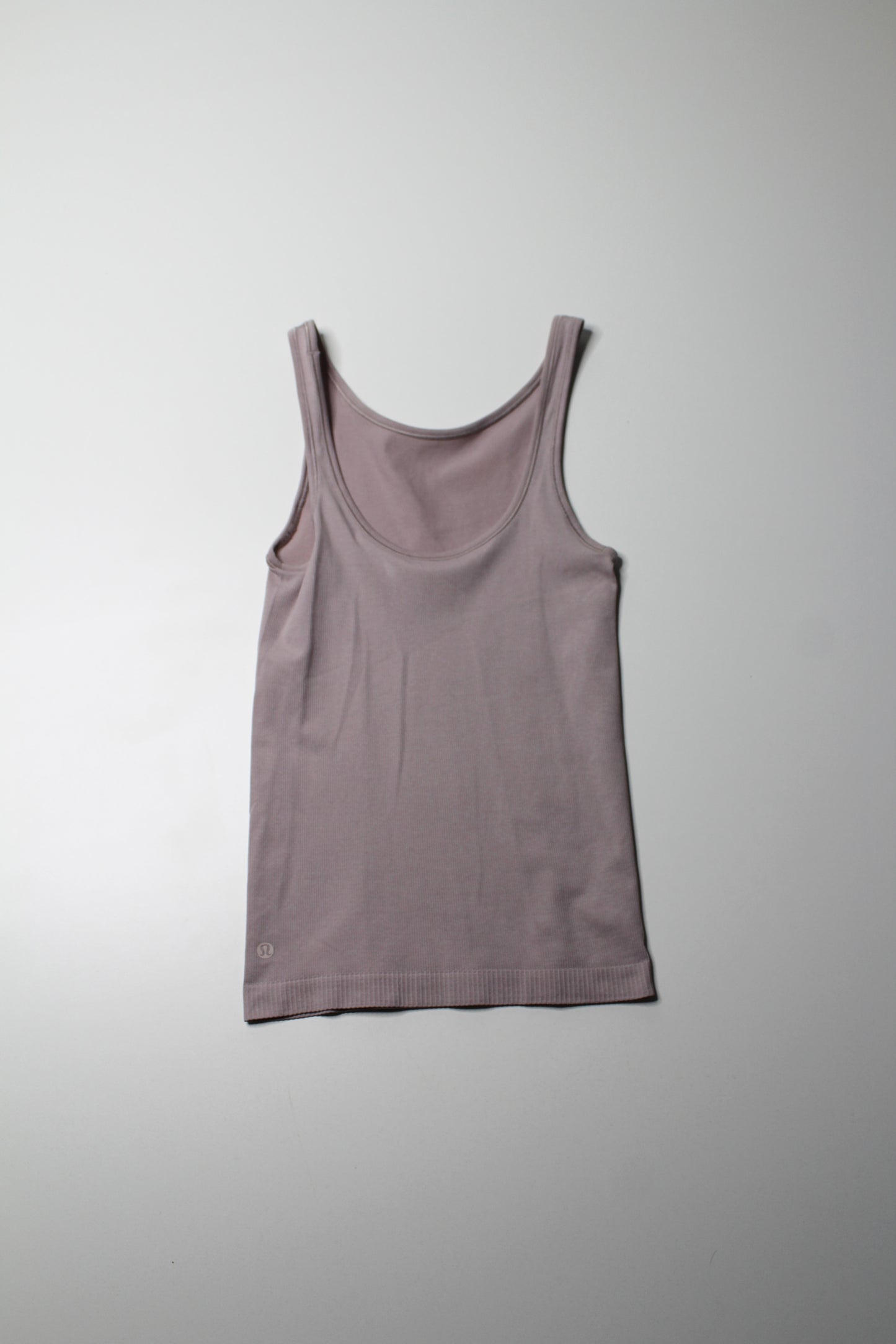 Lululemon powdered mauve ‘seek simplicity’ tank, size 4 *reversible