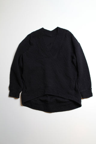 Lululemon black rippled v neck pullover, size 4 (oversized fit) Fits 4-8) (price reduced: was $58)