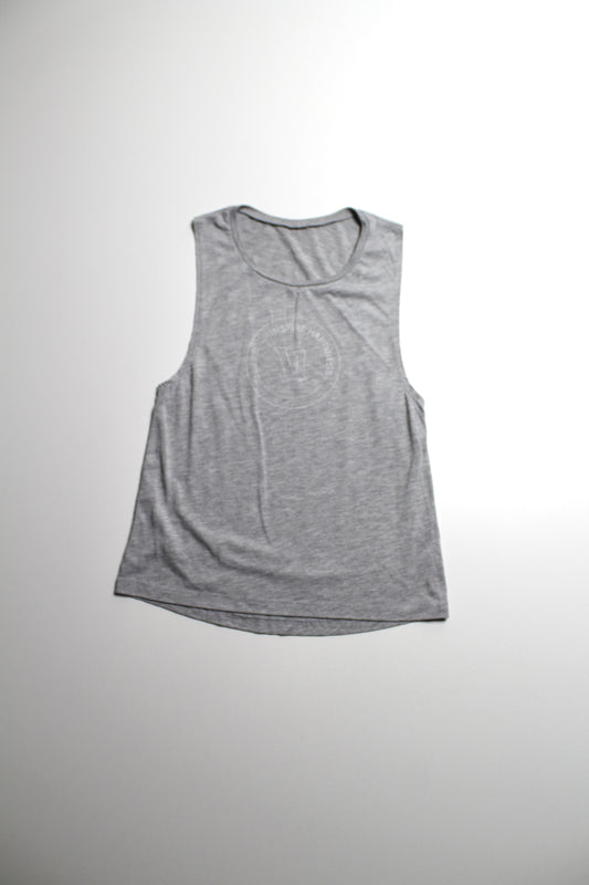 Vuori heathered hearhered grey 'inspire happiness' tank, size small