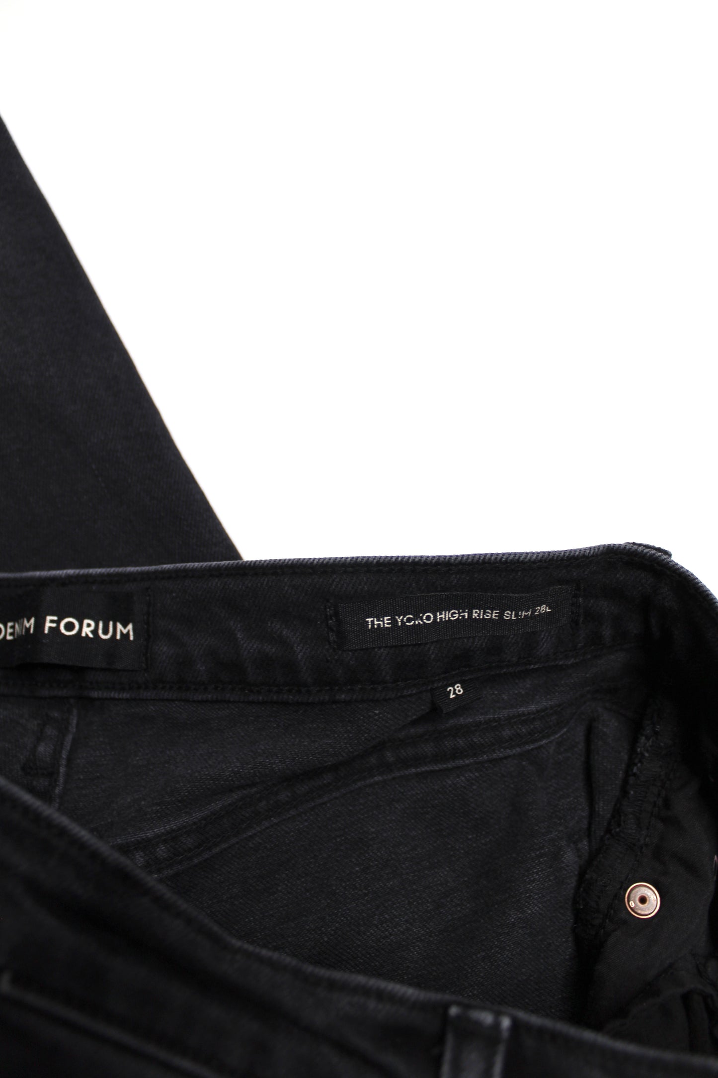 Aritzia Denim Forum black eyeliner 'Yoko high rise slim' jeans, size 28 (28L)