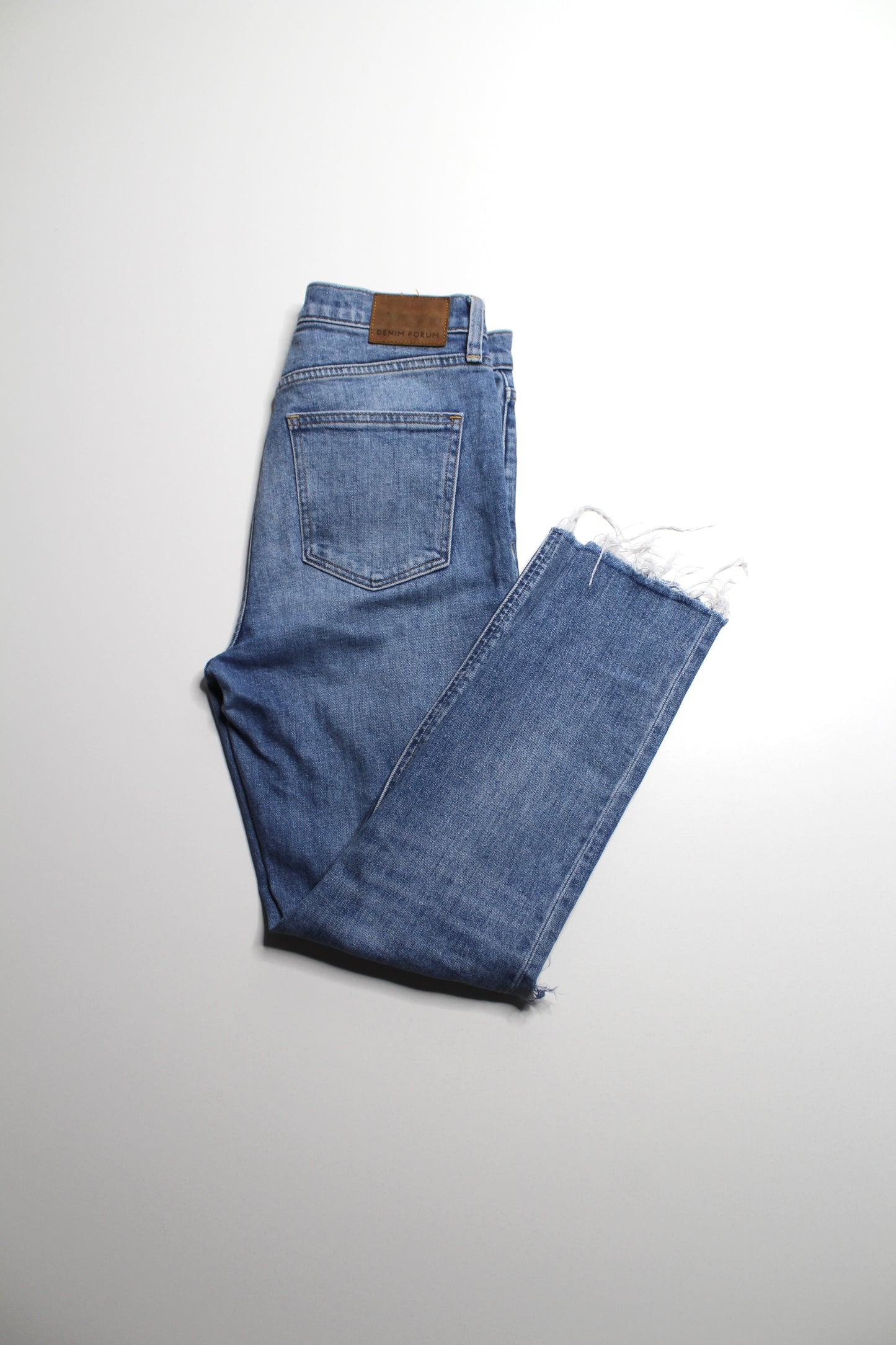 Aritzia Denim Forum distressed 'Yoko high rise slim' jeans, size 28