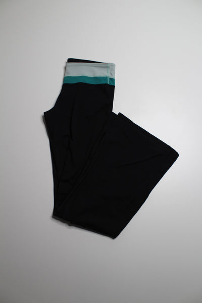 Lululemon groove pant, no size. fits like 6