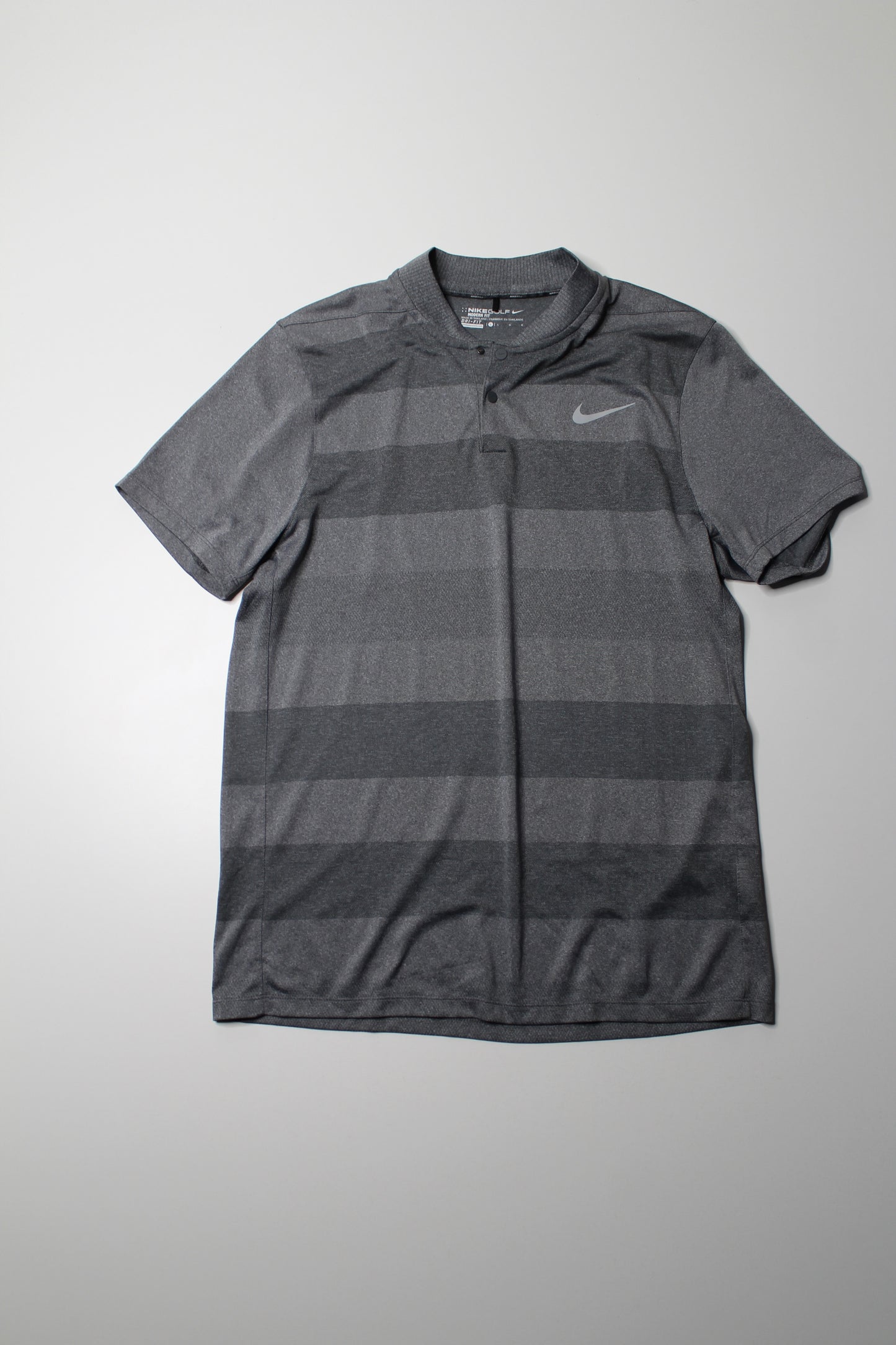 Mens Nike grey stripe short sleeve golf shirt, size large *modern fit