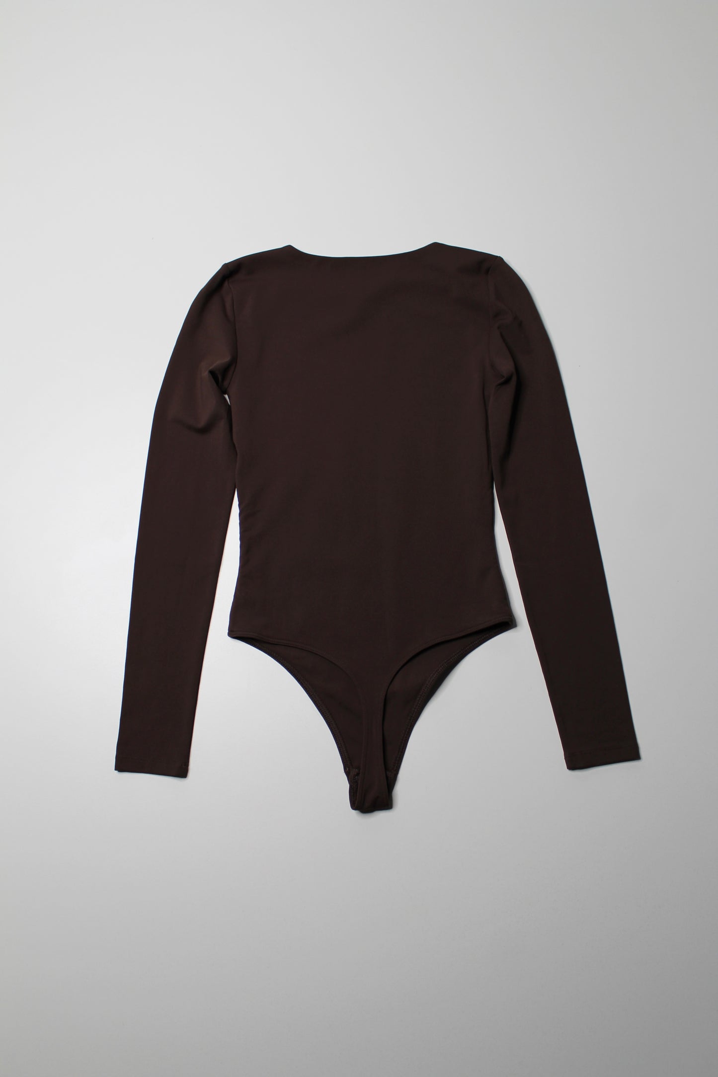 Aritzia babaton dark brown ‘contour crew’ long sleeve bodysuit, size xsmall