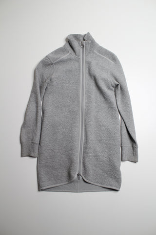 Lululemon light heathered grey on repeat jacket, size 2 (relaxed fit) fits 2/4
