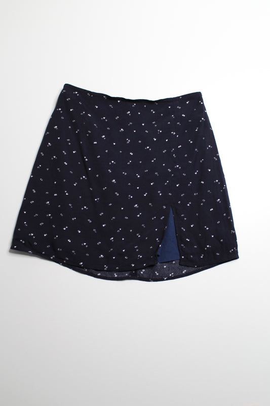 Aritzia Sunday Best navy hearts skirt, size 4, size small