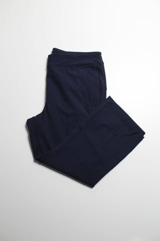 Athleta navy endless high rise cropped pant, size 22 (price reduced: was $48)