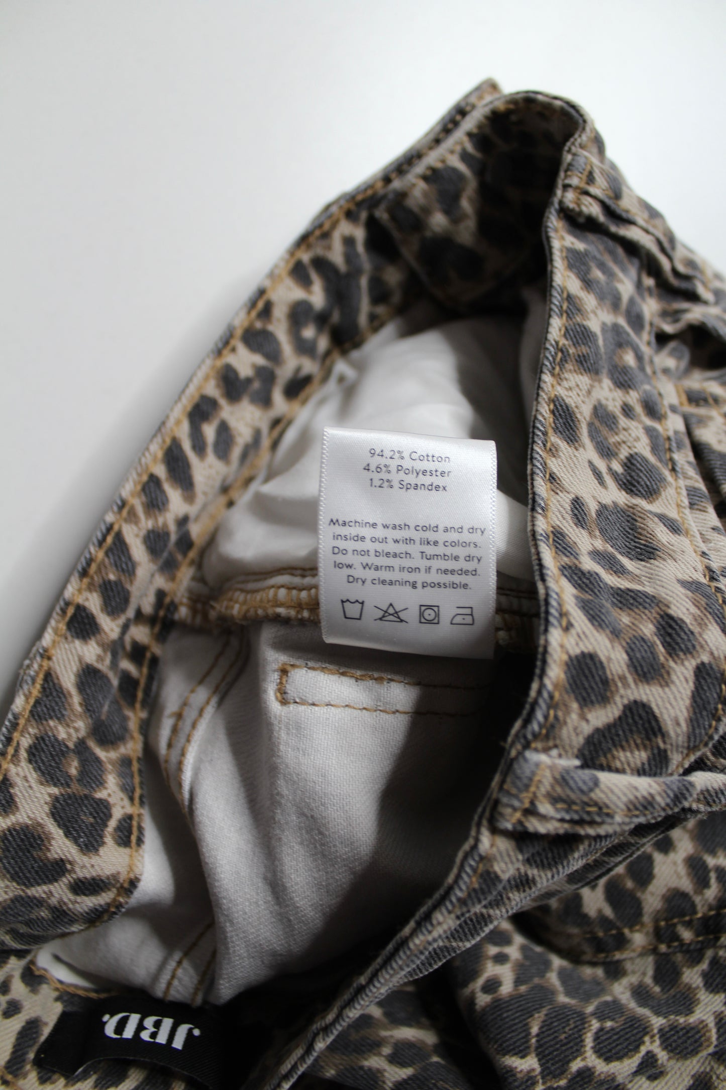 JBD high rise leopard straight leg denim jeans, size 24 (fits 24/25) (sale: was $40)