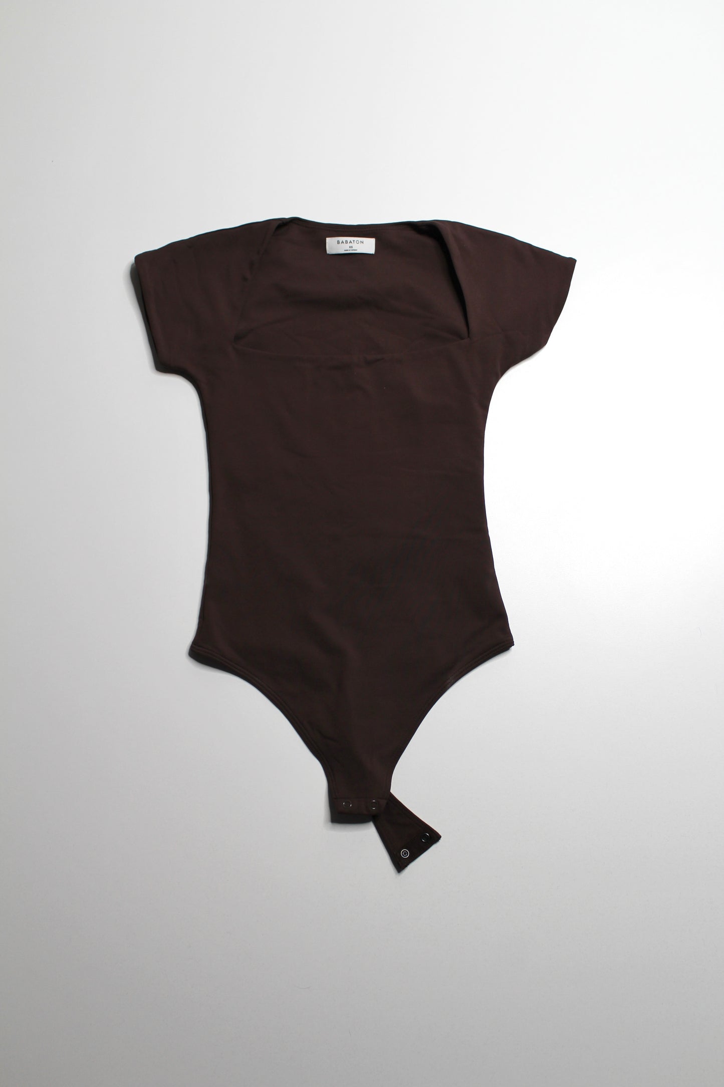 Aritzia dark brown contour bodysuit short sleeve, size xs