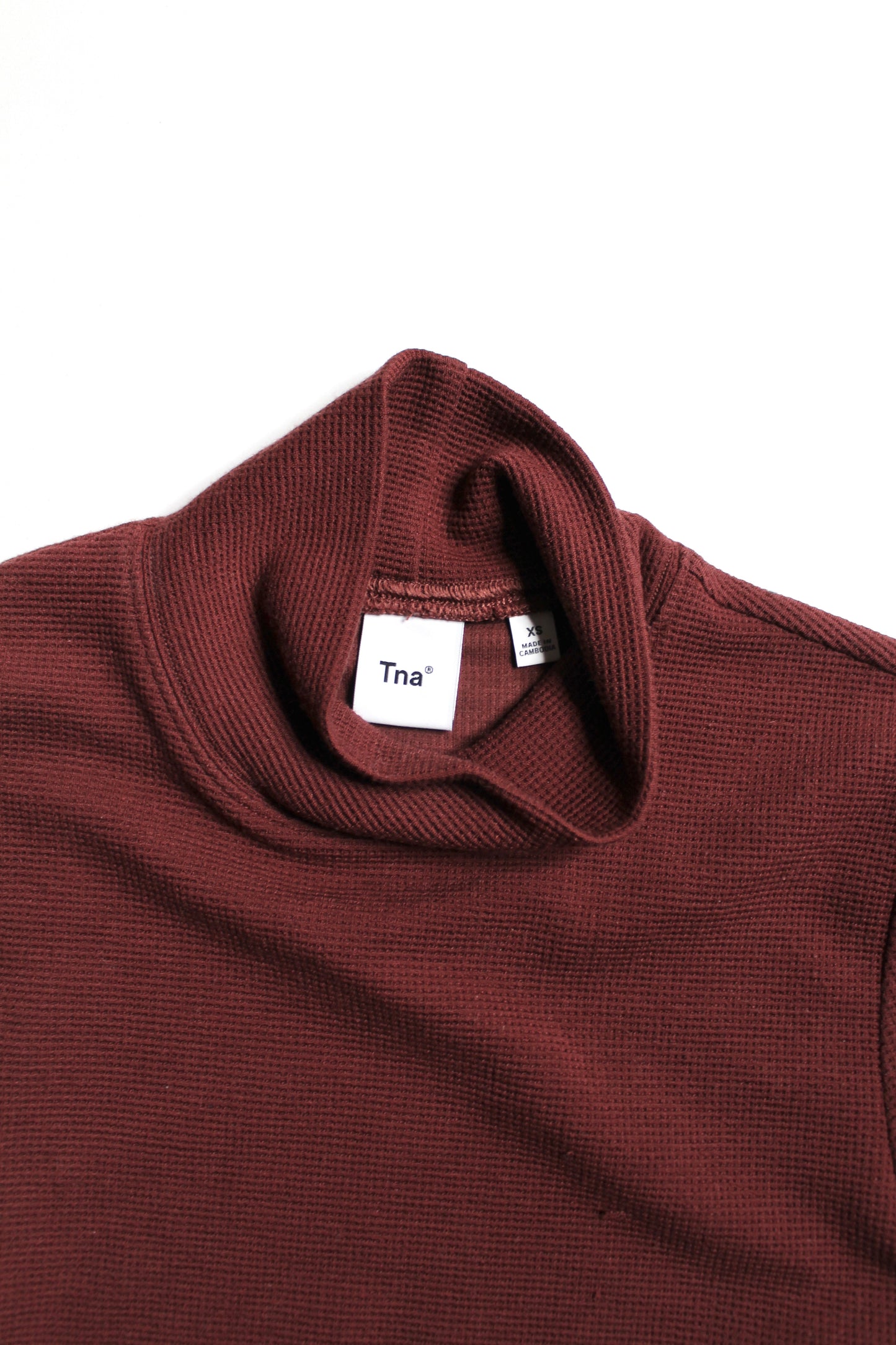 Aritzia TNA maroon textured mock neck long sleeve, size xs (slim fit)