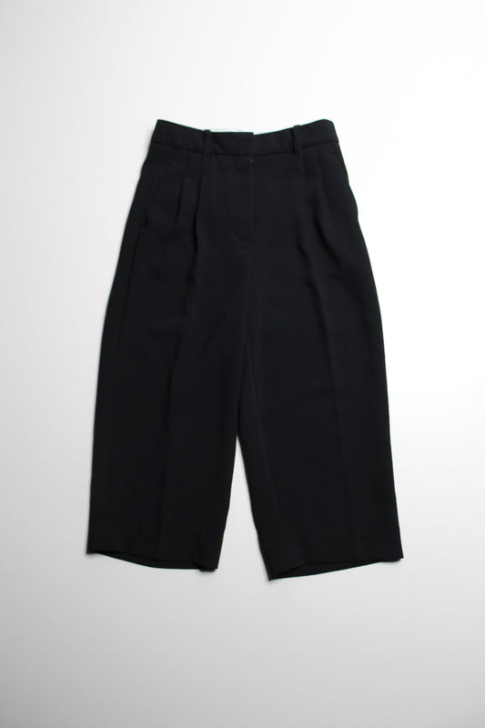 Aritzia Wilfred black cropped pant, size 4