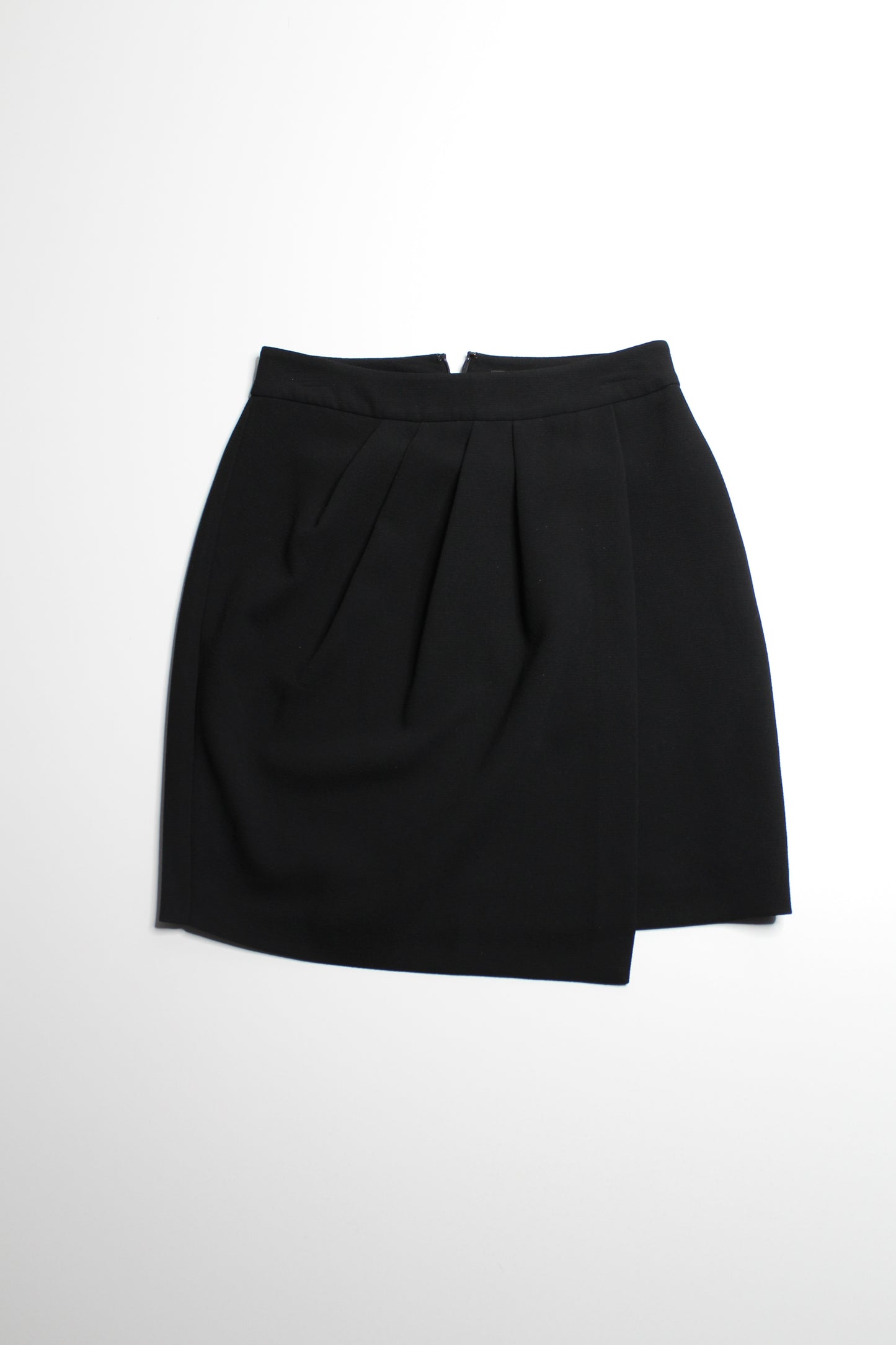 Club Monaco textured black faux wrap skirt, size 4