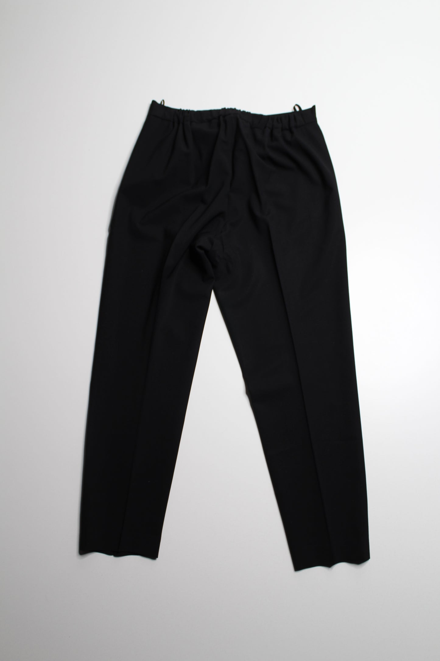 Aritzia Babaton black dress pant, size 8 (medium)