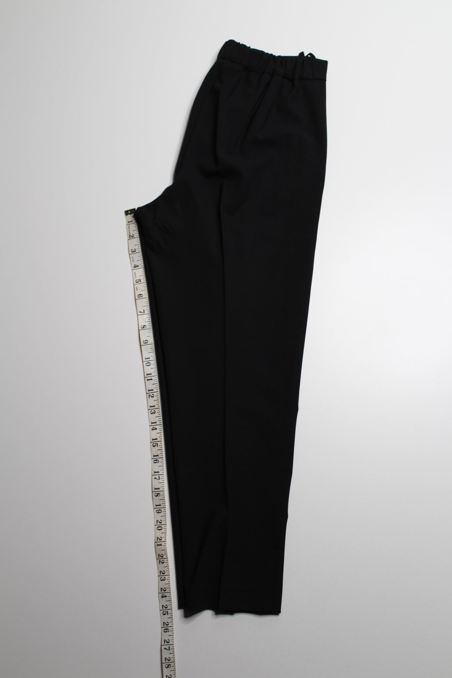 Aritzia Babaton black dress pant, size 8 (medium)