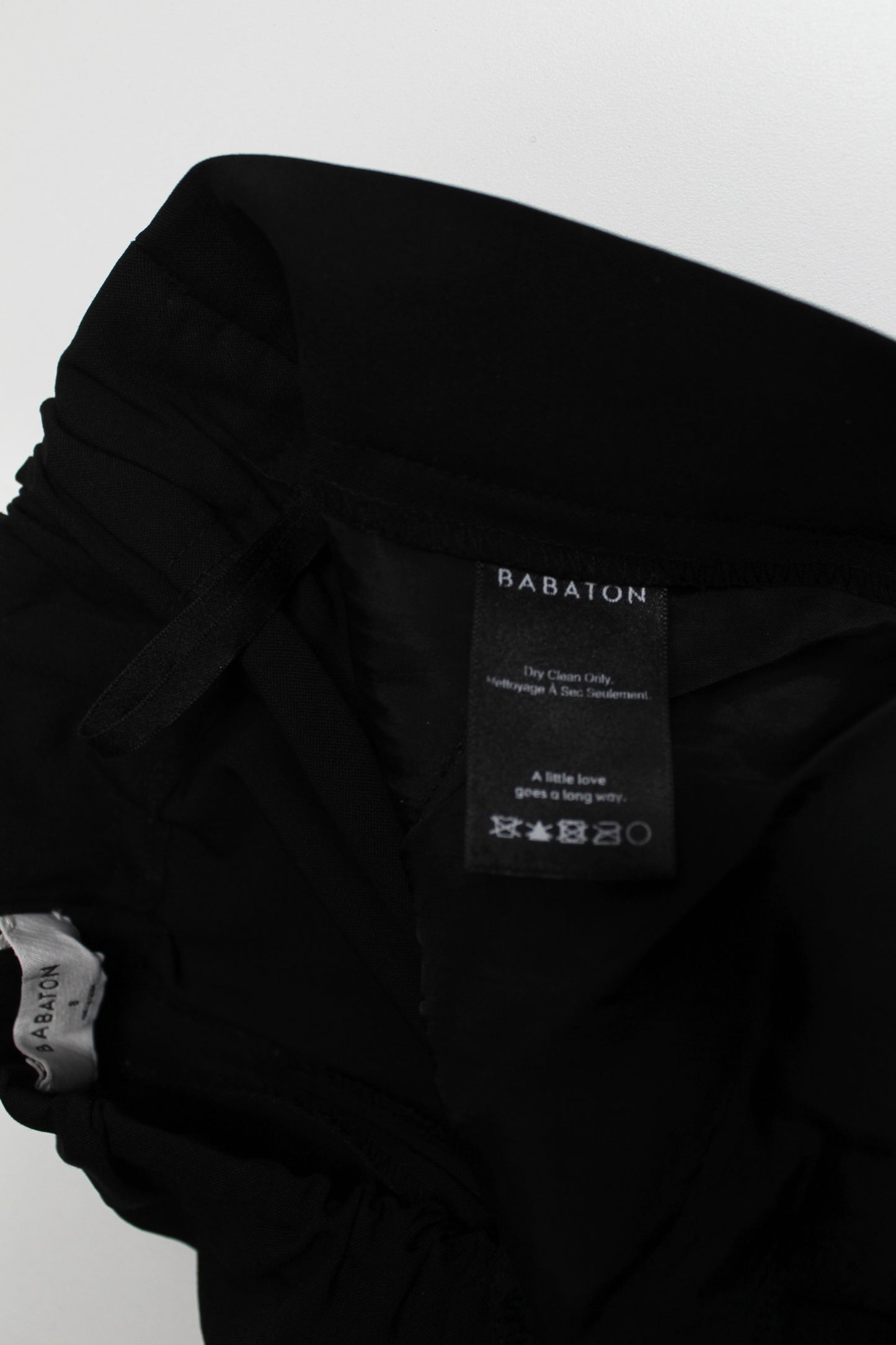 Aritzia Babaton black dress pant, size 8 (medium)