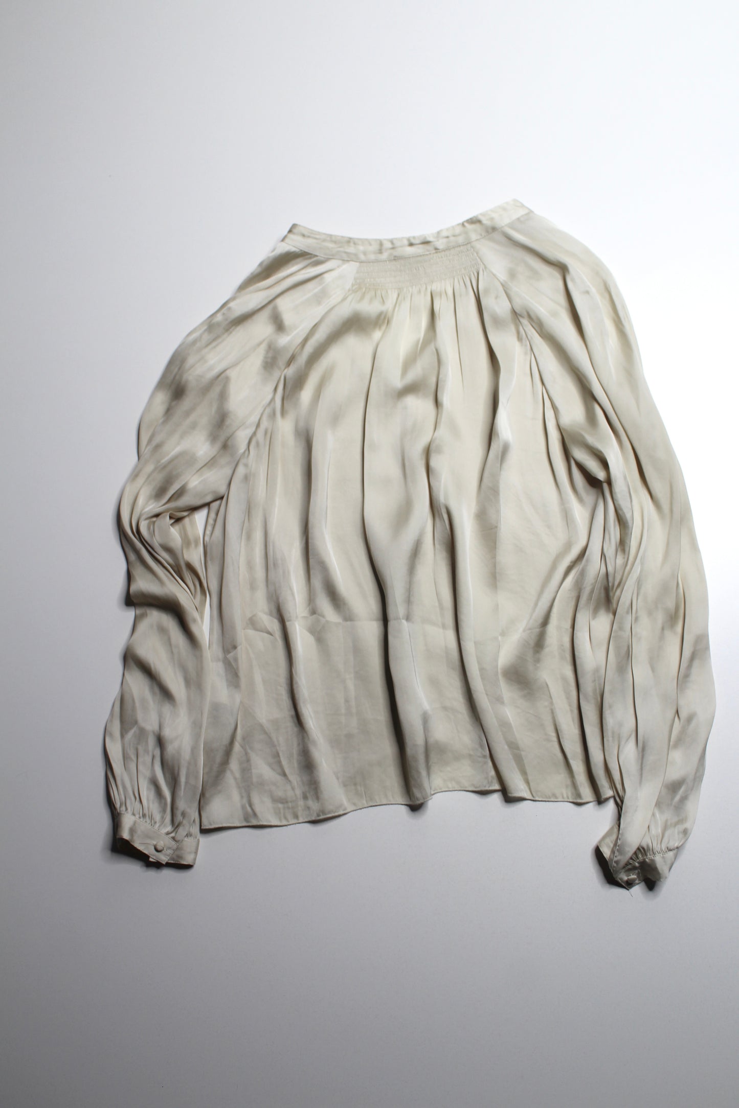 Aritzia Wilfred champagne silk blouse, size medium