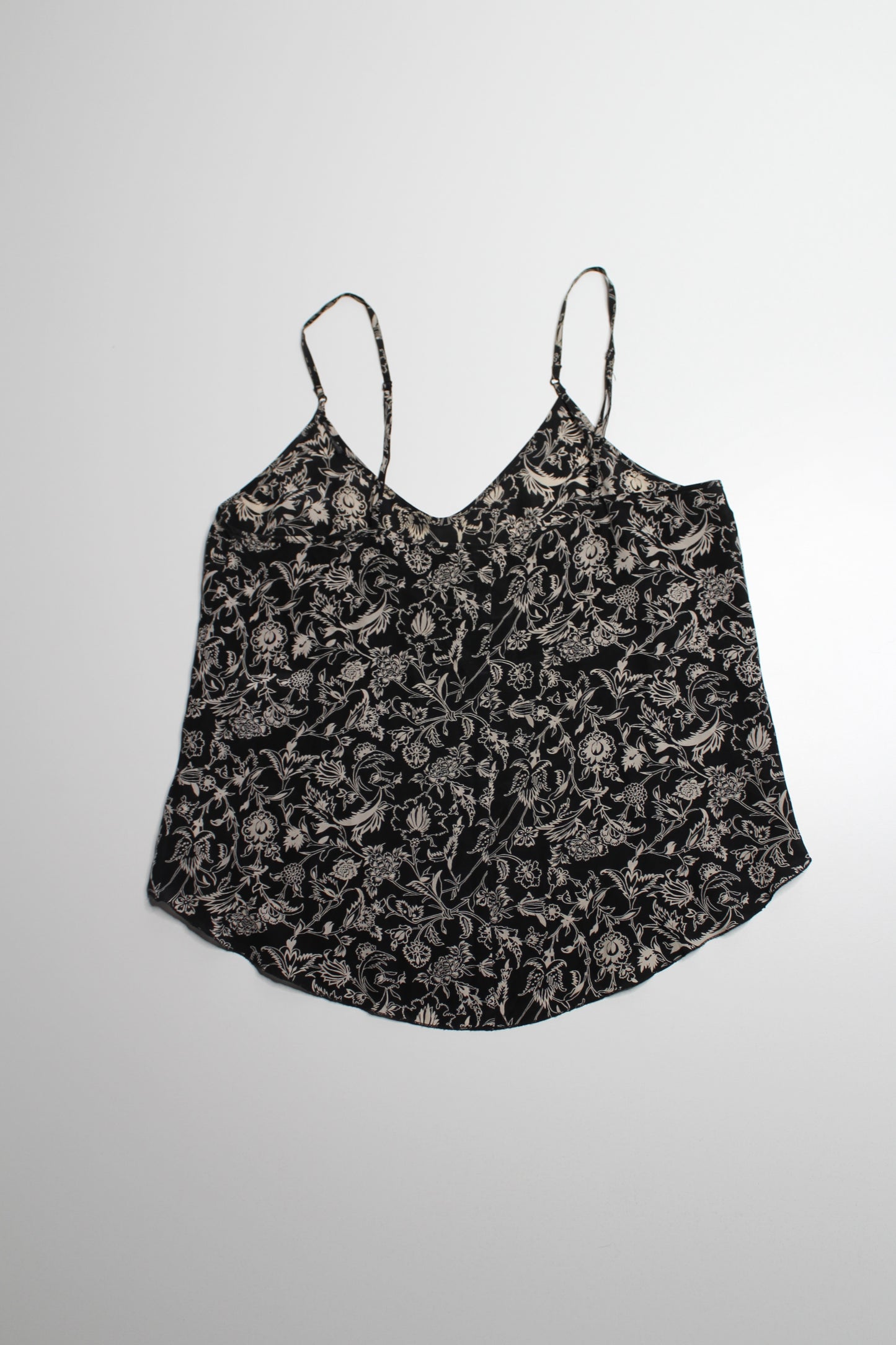 Aritzia Wilfred silk camisole, no size. Fits like large