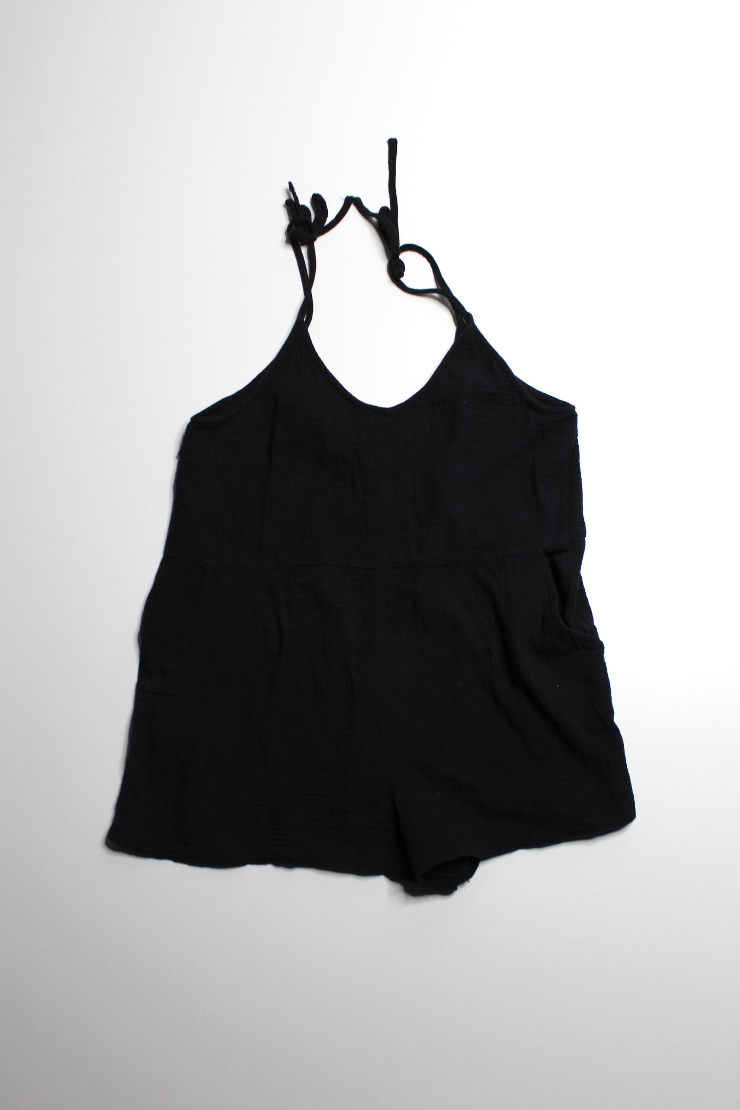 SNDYS everyday shorts romper, size large
