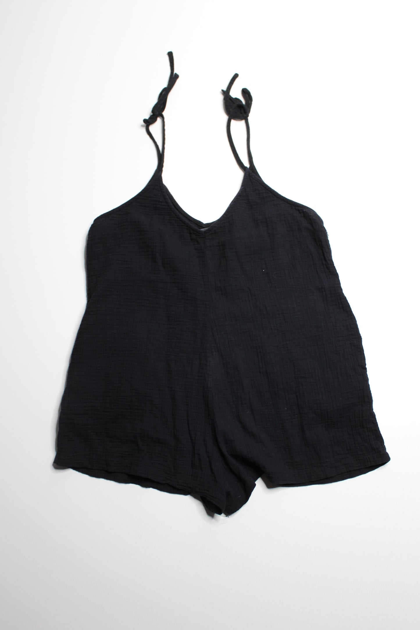 SNDYS everyday shorts romper, size large