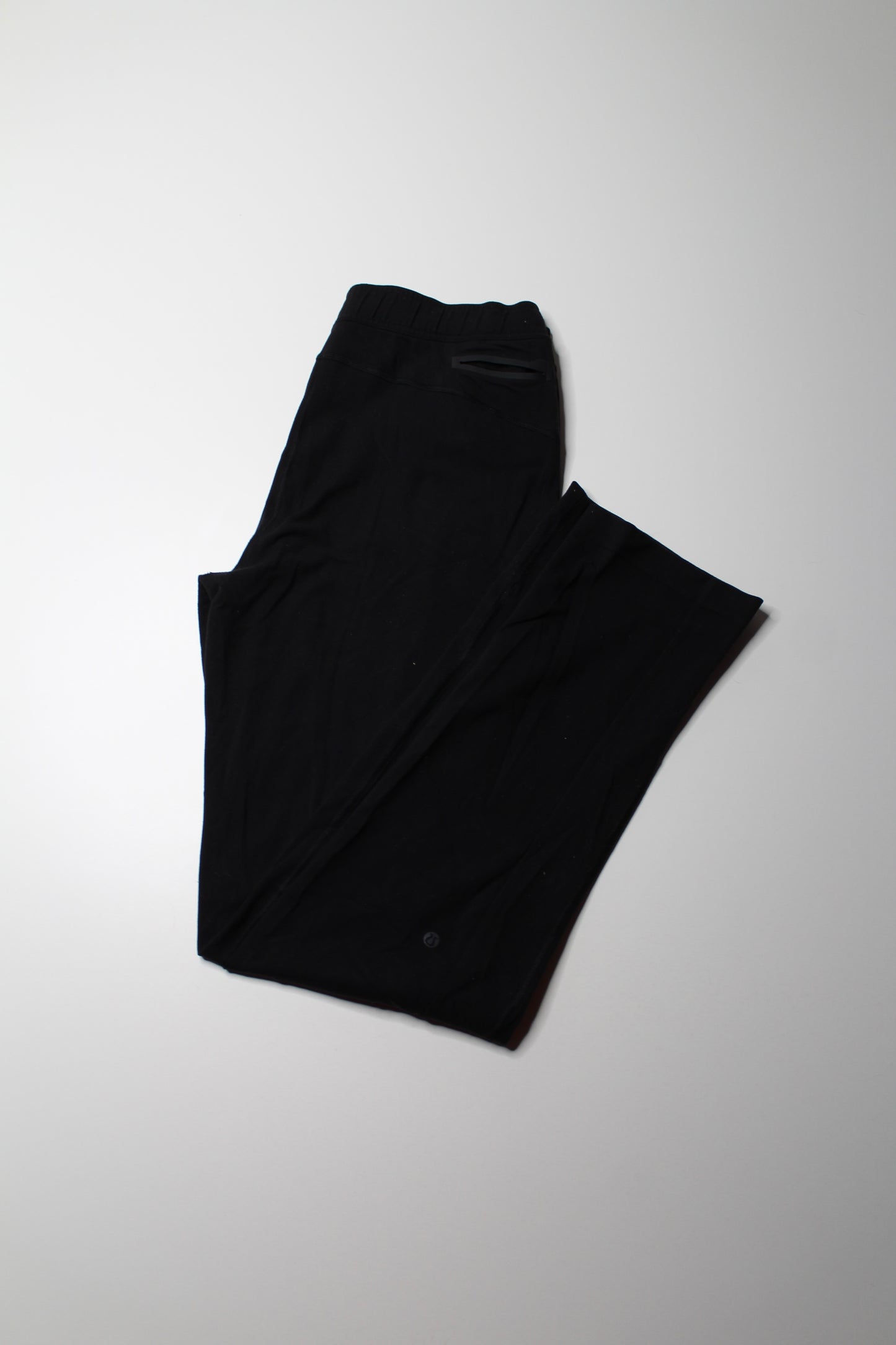 Mens Lulu black pants, size large