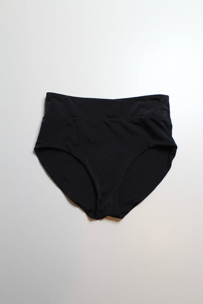 Lululemon black reversible all that glimmers bikini bottoms. No size.Fits like medium.  Fits like 6/8 *new