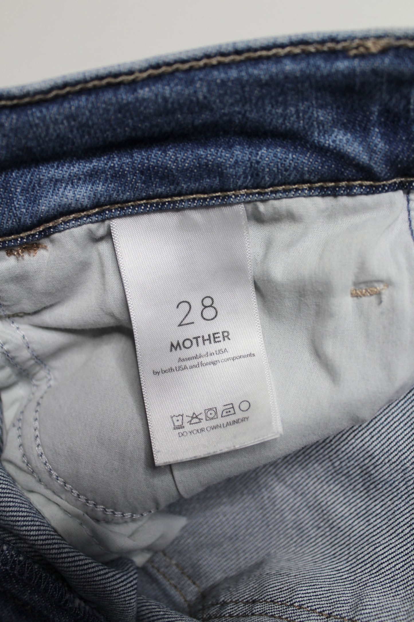 Mother high on the hog ‘the hustler roller ankle’ jeans, size 28 (28")
