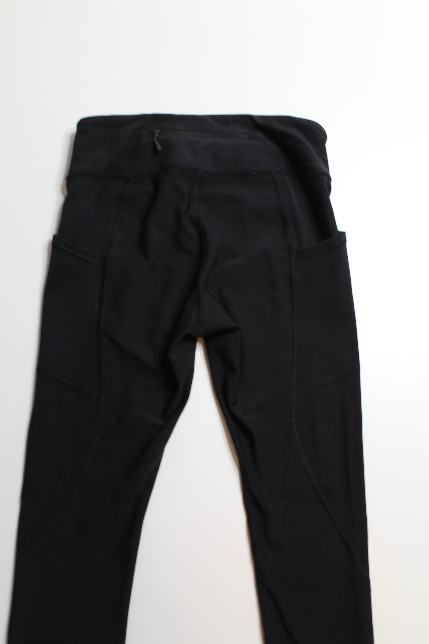 Lululemon black tight stuff tight, size 4 (25”) *flaw