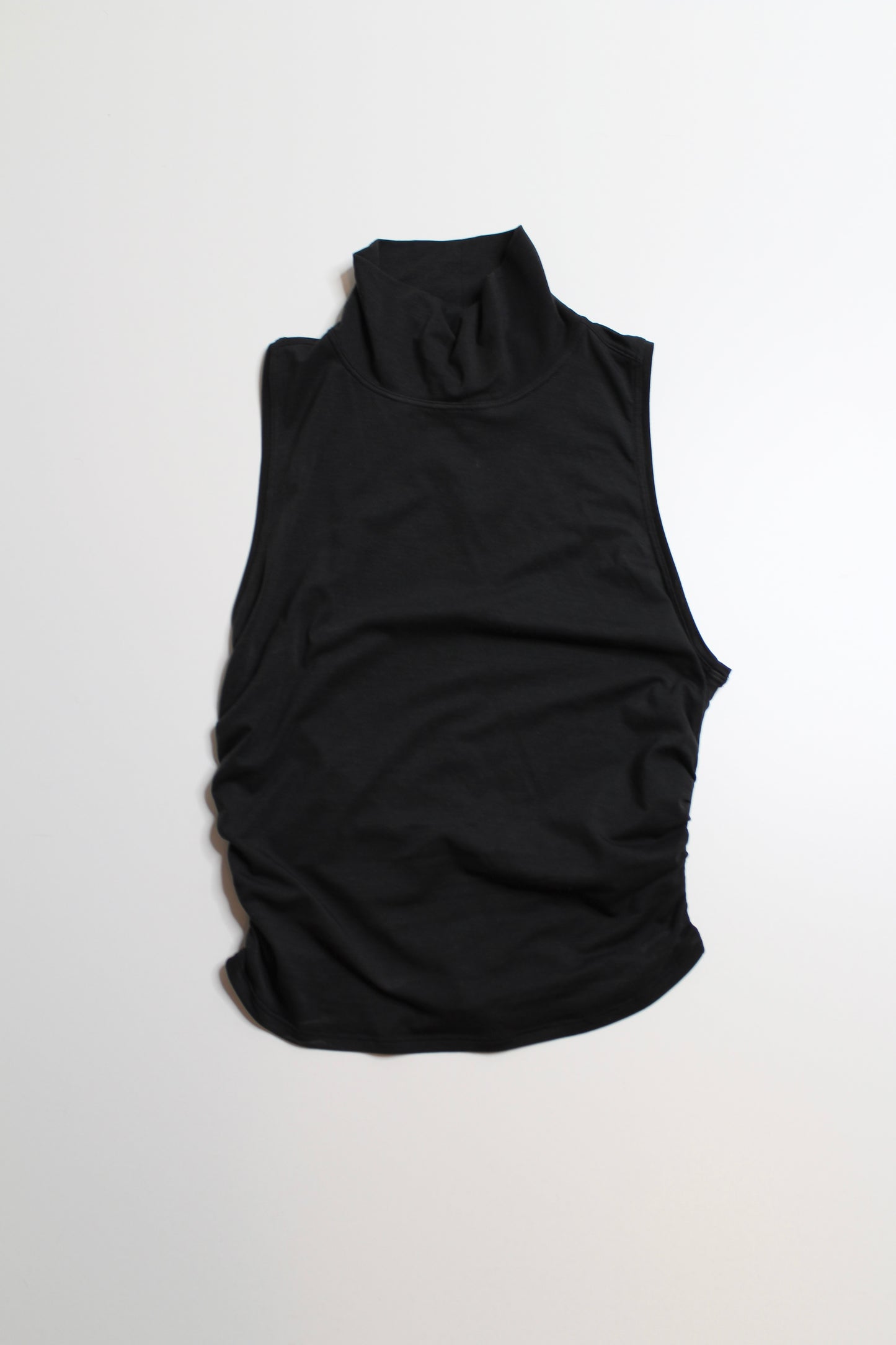 Lululemon black see the horizon cropped tank, no size. Fits like xs