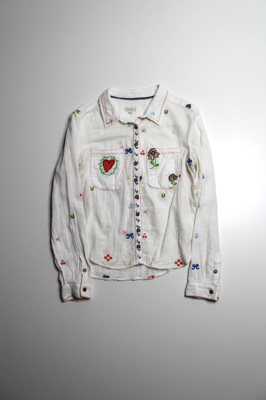 Anthropologie Pilcro white embroidered icon flowers button down long sleeve, size small