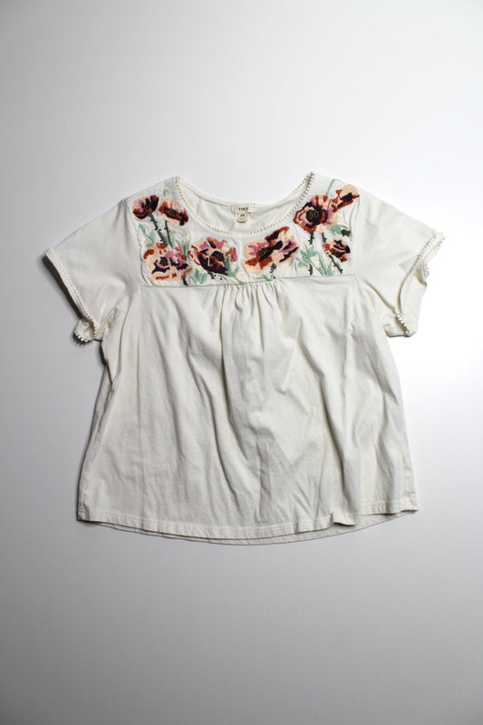 Anthropologie Tiny cream fern embroidered flowers short sleeve, size xs (relaxed fit)