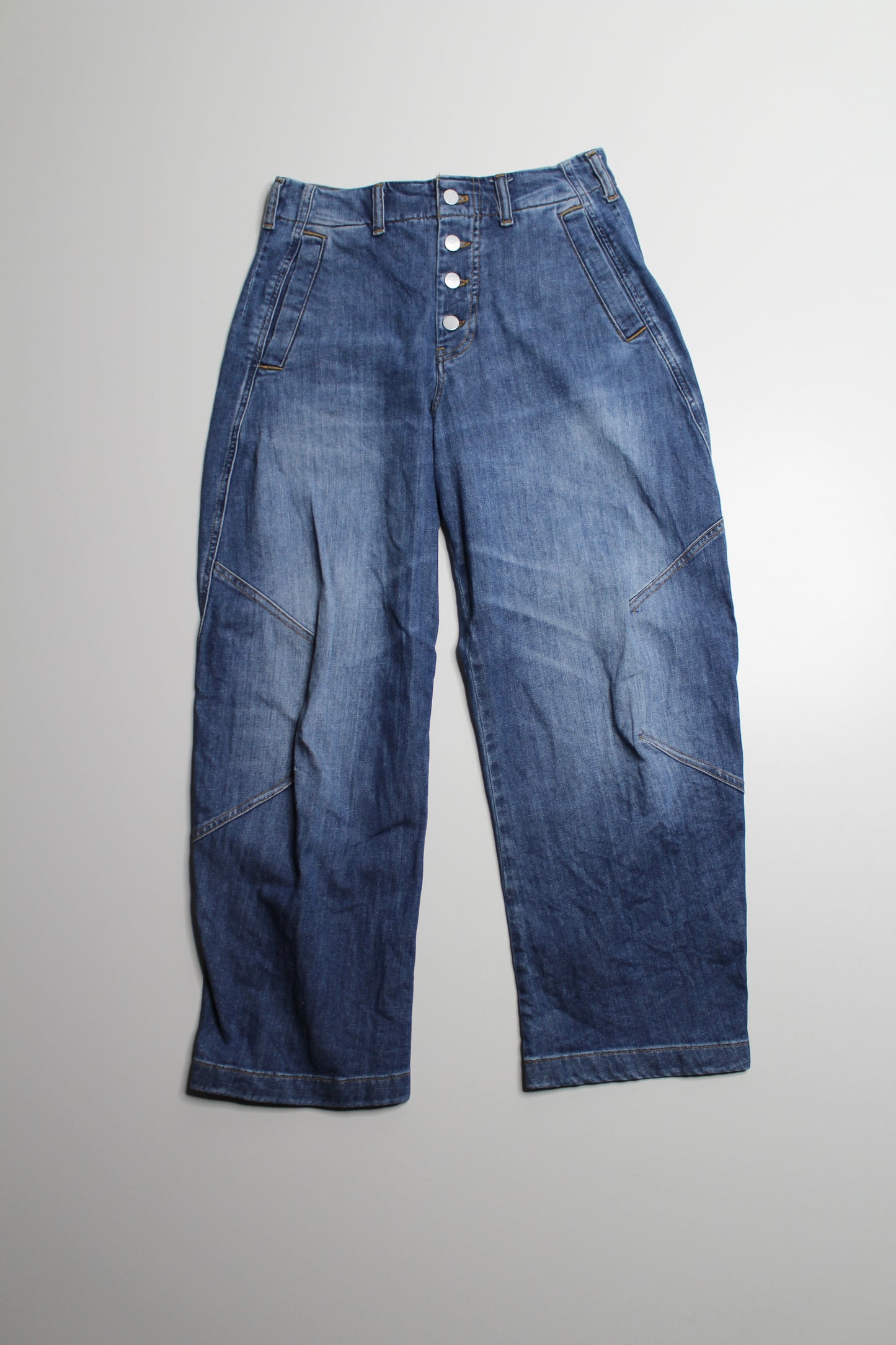 Anthropologie Pilcro barrel leg jeans, size 27