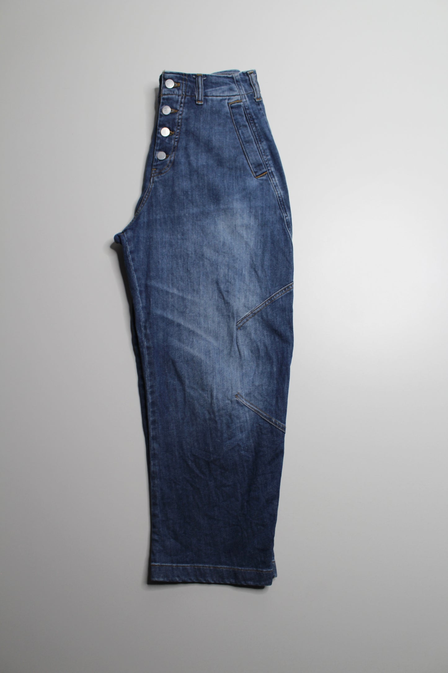 Anthropologie Pilcro barrel leg jeans, size 27
