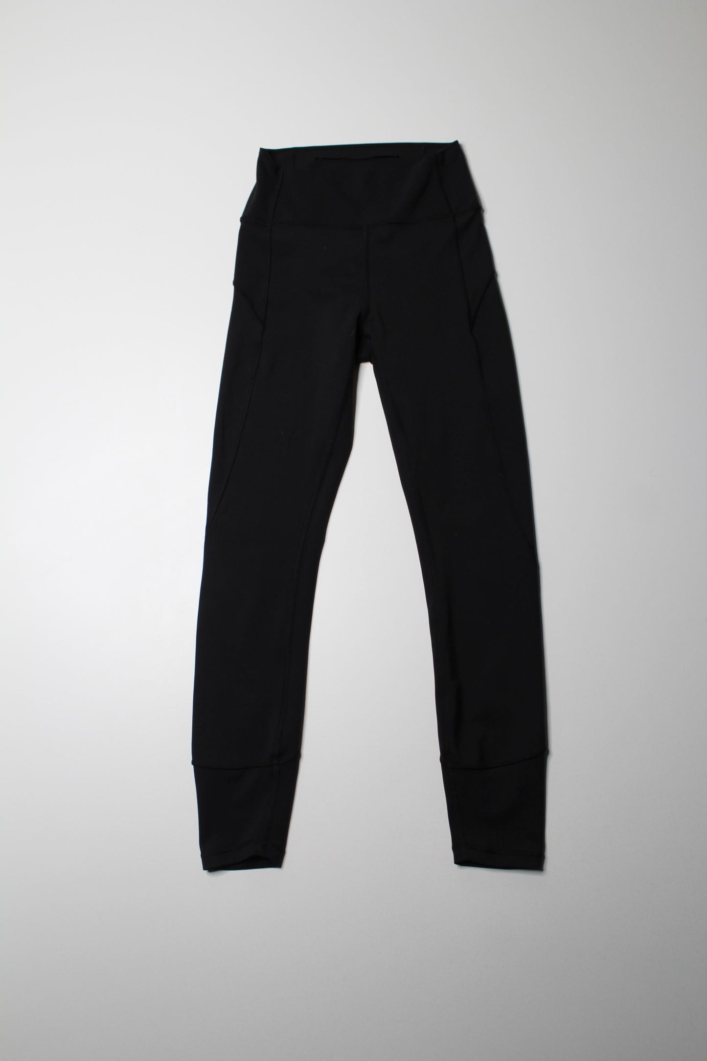 Lululemon black ‘in movement’ tight, size 4 (25") *everlux