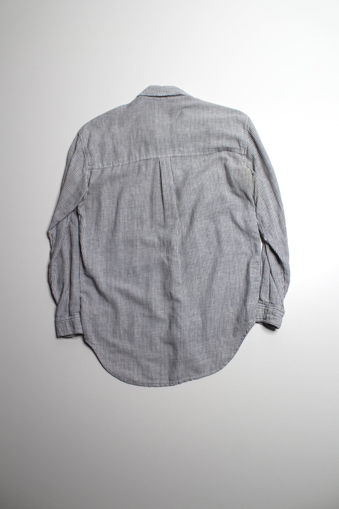 Aritzia Community striped button down long sleeve, size xs (relaxed fit)