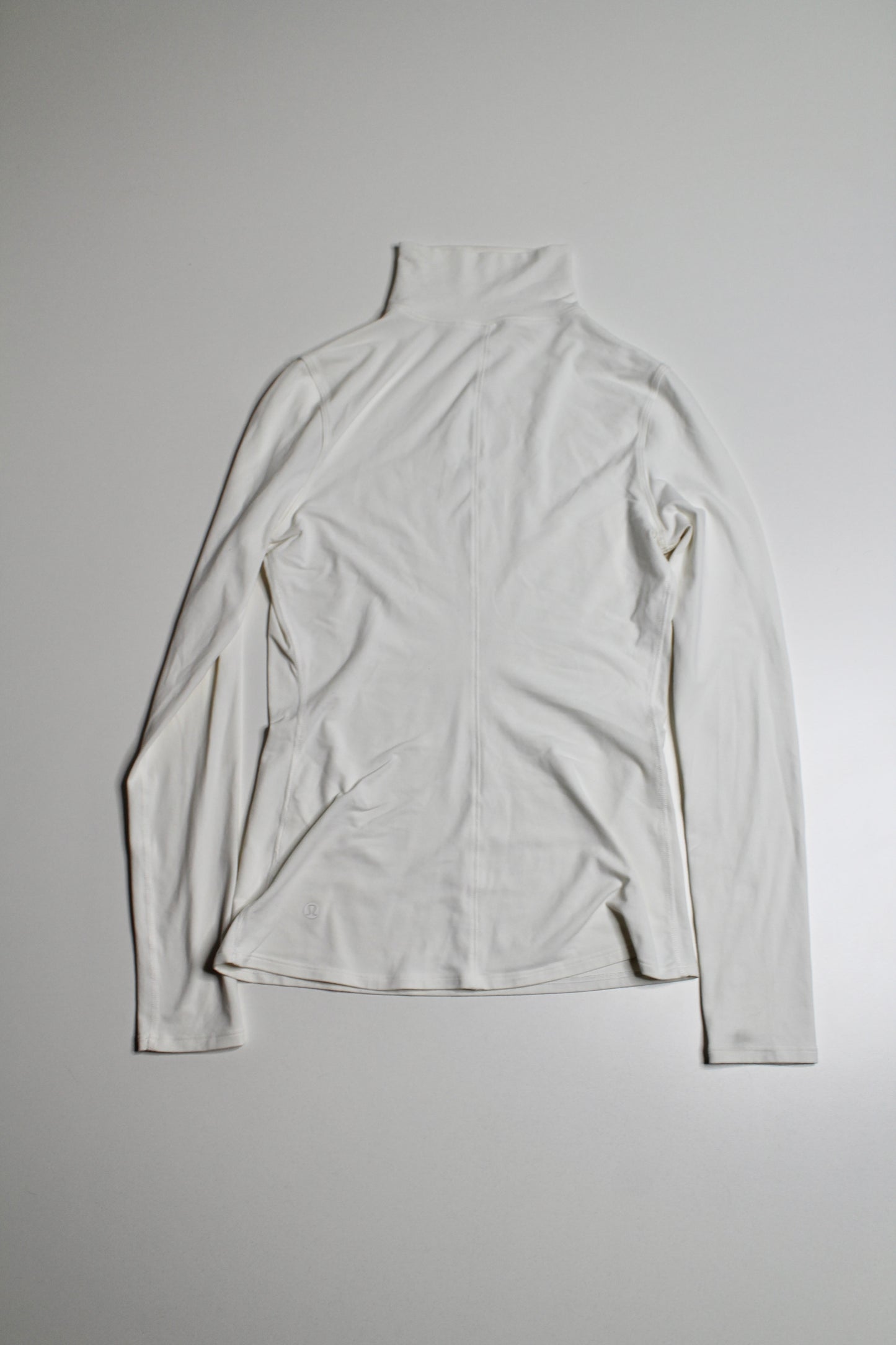 Lululemon white layer me turtleneck long sleeve, size 4 *rulu light