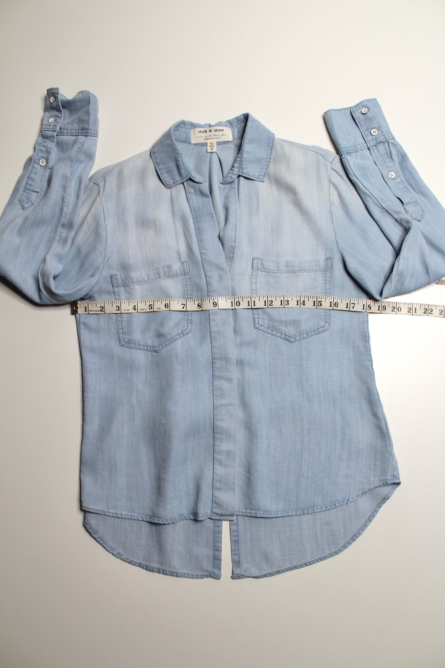 Anthropologie Cloth & Stone chambray tencel button down long sleeve, size xsmall (relaxed fit)