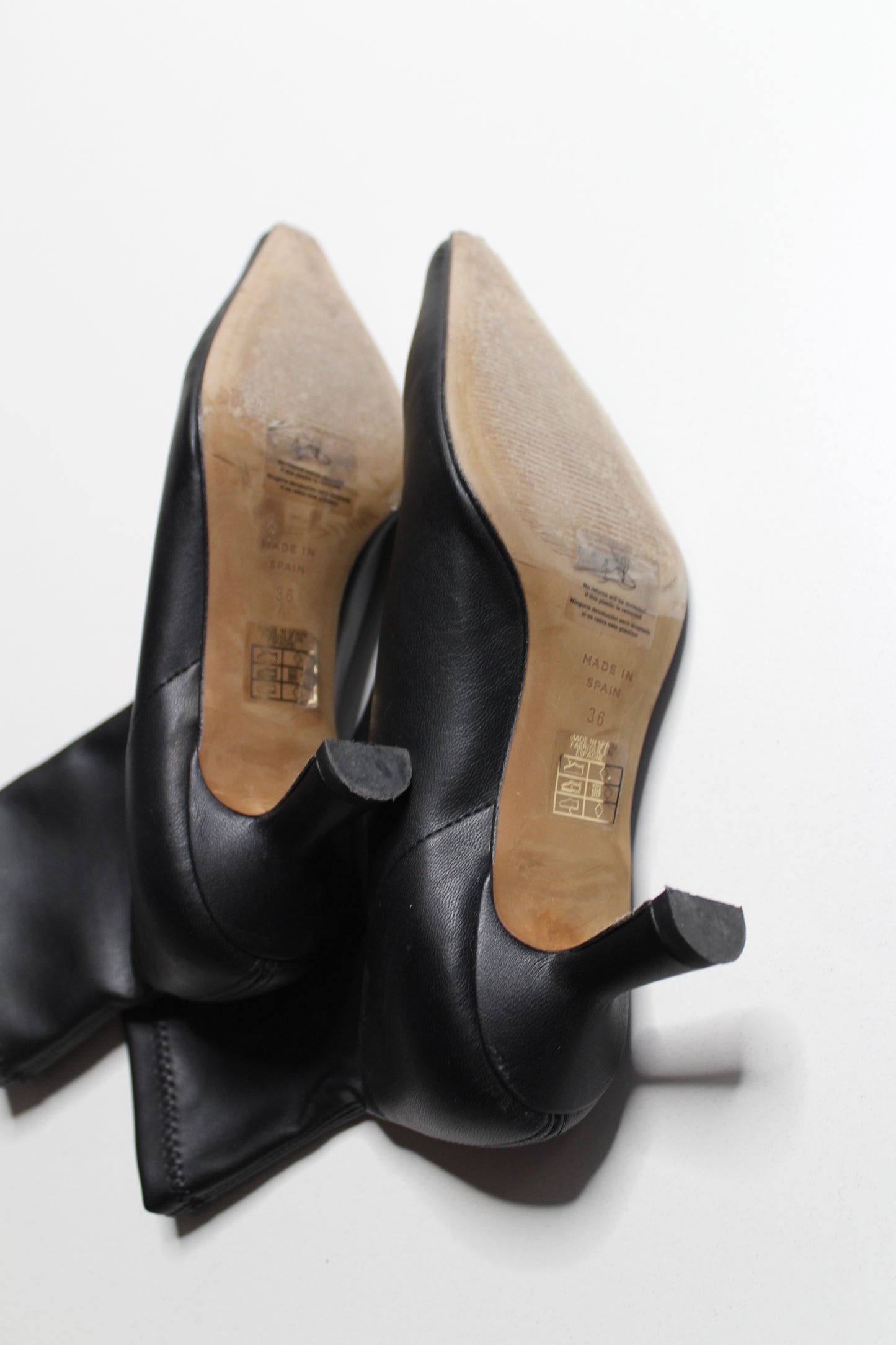 Anthropologie Angel Alarcon black faux leather pointed toe kitten heel boots, size 36 (size 5-5.5) Fits up to size 6