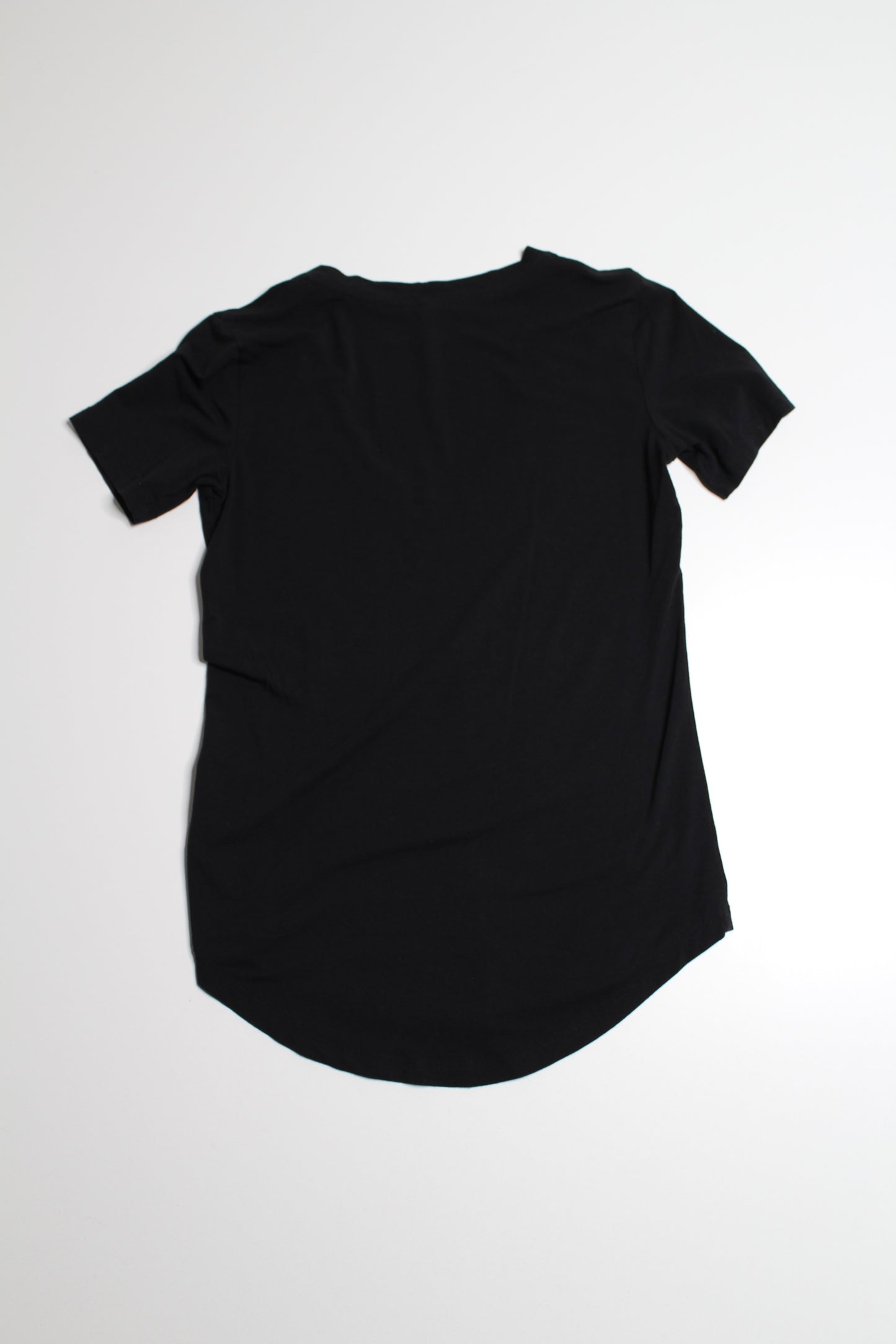 Aritzia babaton the group black foundation t shirt, size xxs (loose fit)