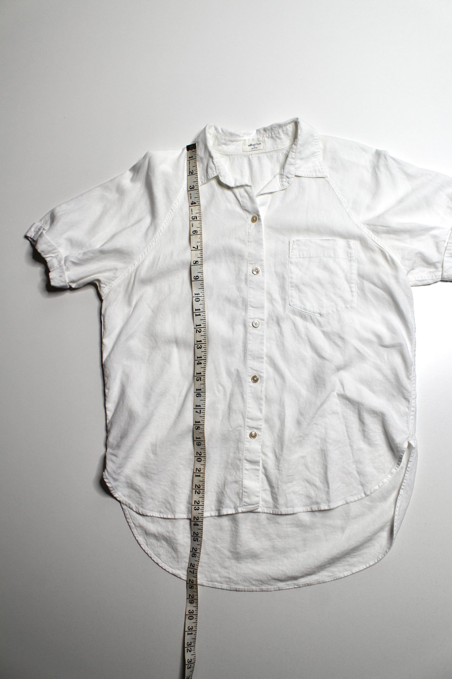 Aritzia Wilfred white button down short sleeve, size xs (relaxed fit)