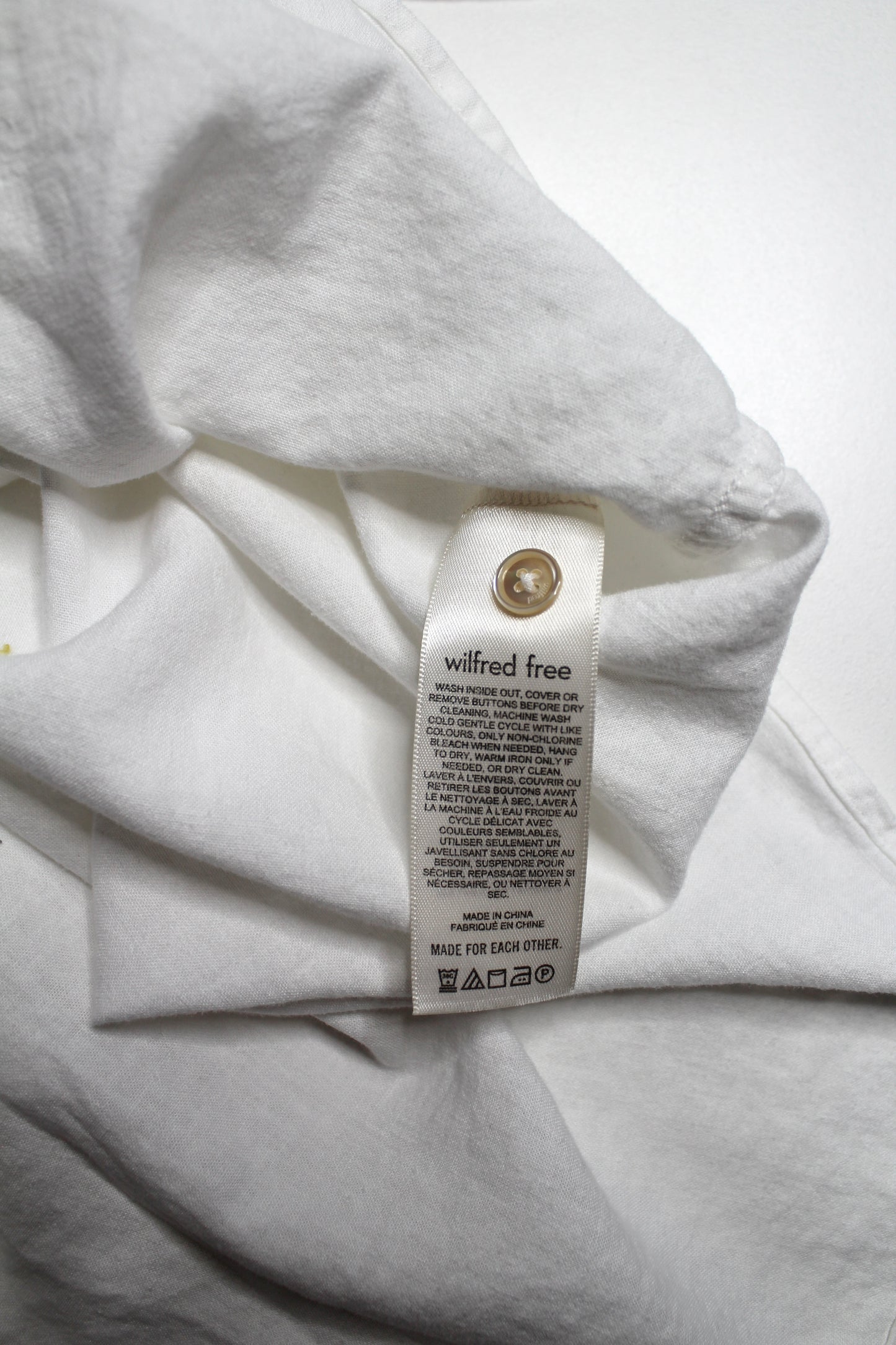 Aritzia Wilfred white button down short sleeve, size xs (relaxed fit)