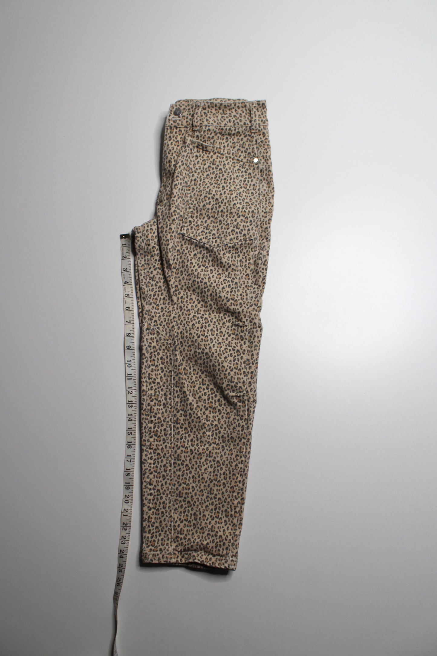 Anthropologie Pilcro cheetah print straight leg jeans, no size. Fits like 27/28 (sale: was $48)