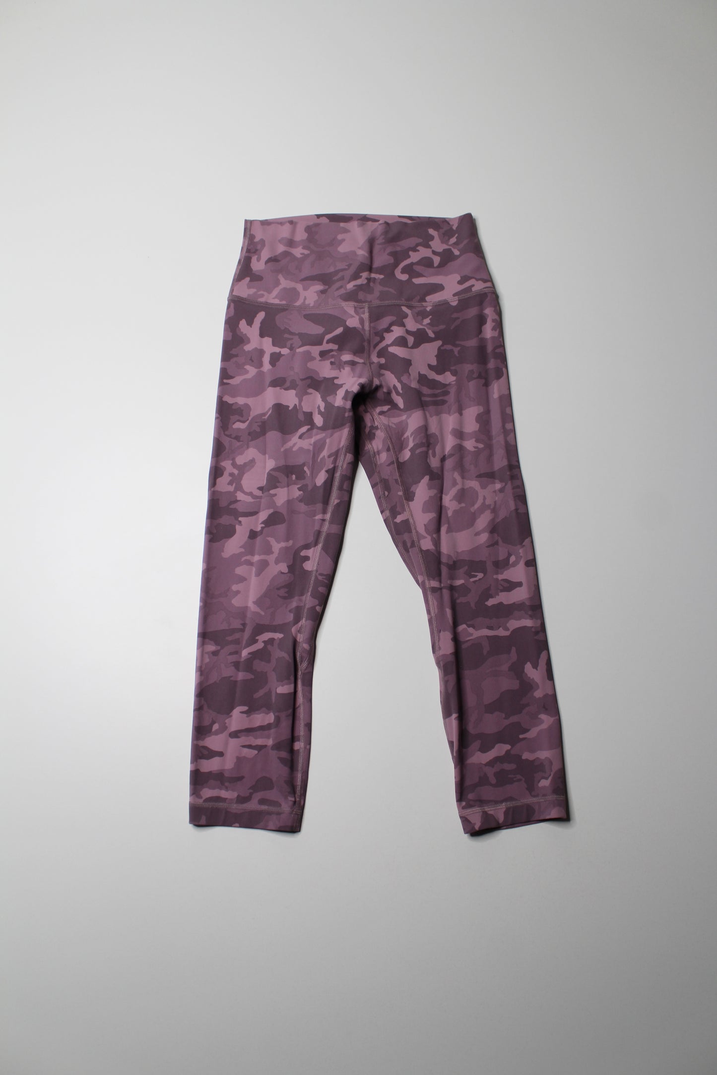 Lululemon incognito camo pink taupe multi align crop legging, size 6 (21”)