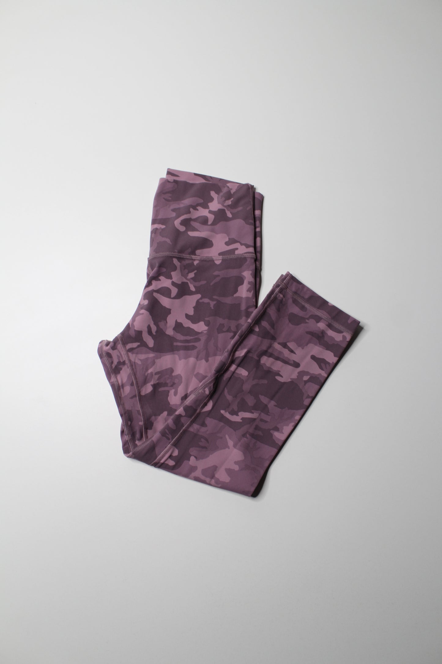 Lululemon incognito camo pink taupe multi align crop legging, size 6 (21”)