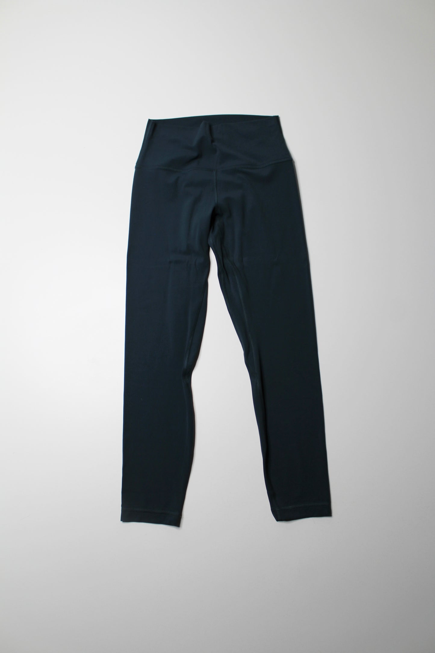 Lululemon submarine ‘align’ legging, size 6 (25”)