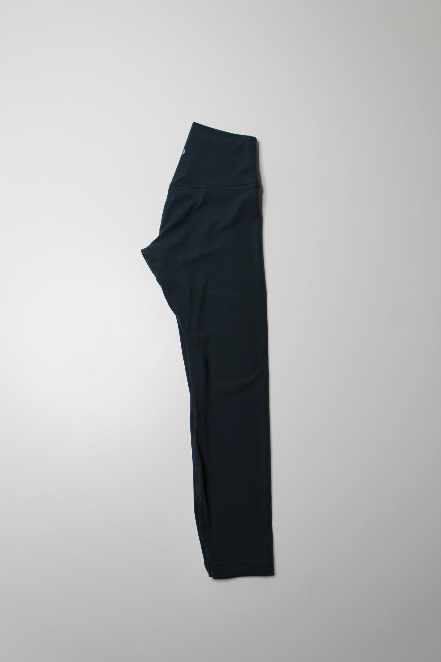 Lululemon submarine ‘align’ legging, size 6 (25”)