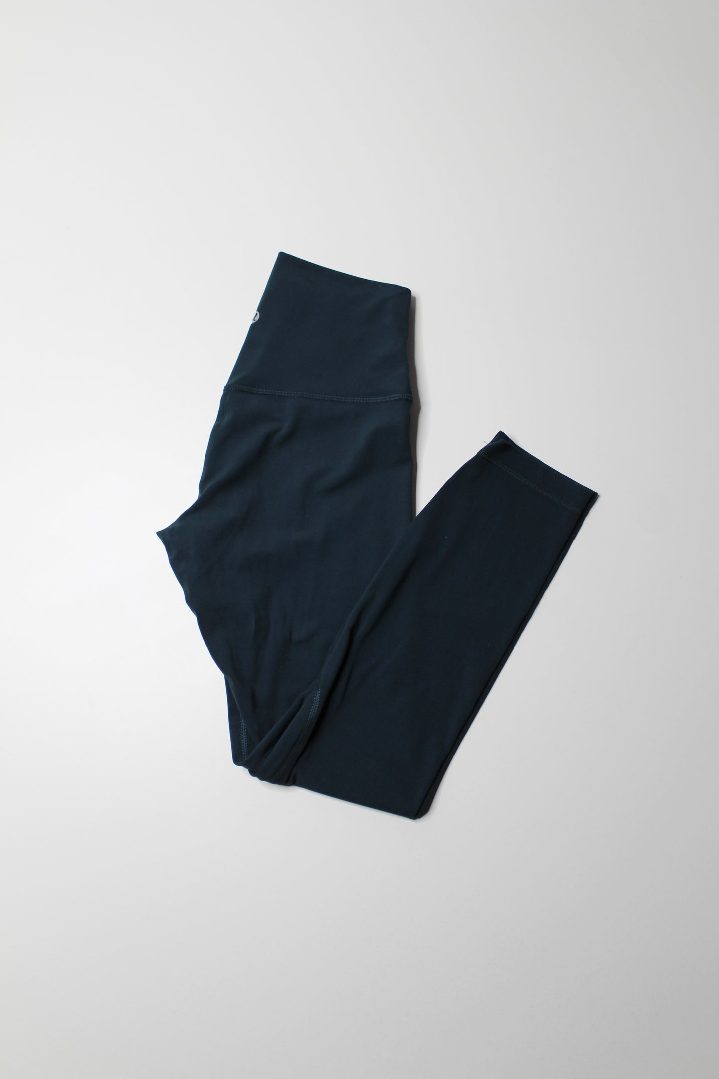 Lululemon submarine ‘align’ legging, size 6 (25”)