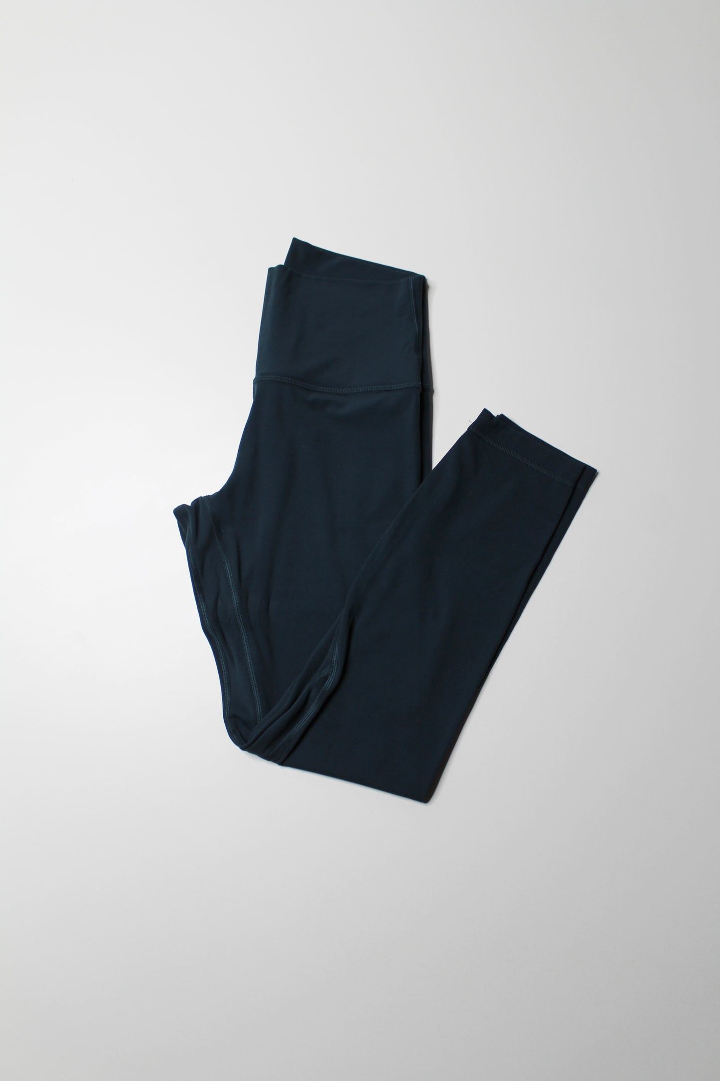 Lululemon submarine ‘align’ legging, size 6 (25”)