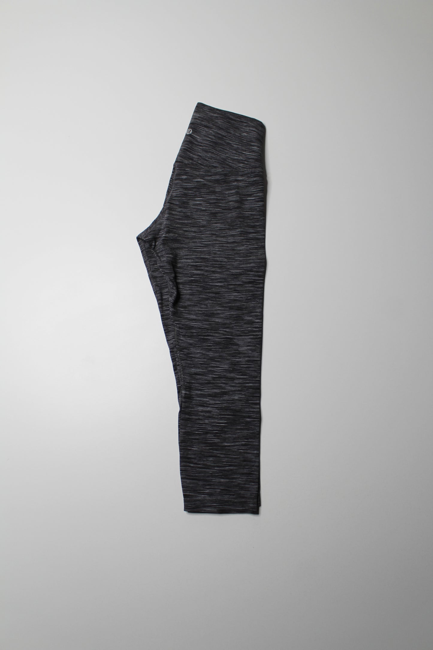Lululemon wee are from space stripe ‘align’ crop legging, size 6 (21”)