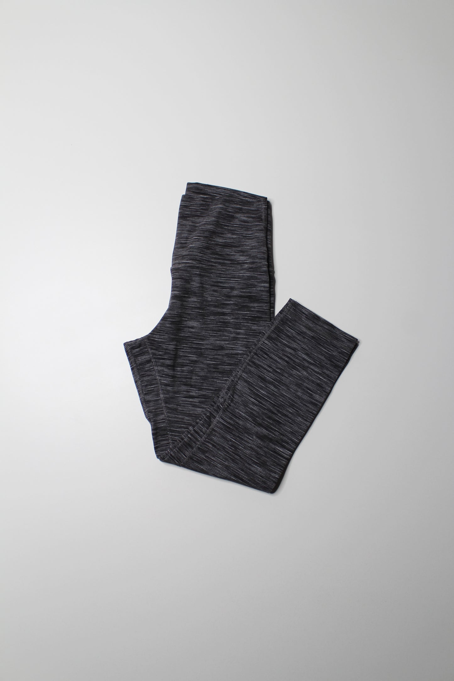 Lululemon wee are from space stripe ‘align’ crop legging, size 6 (21”)