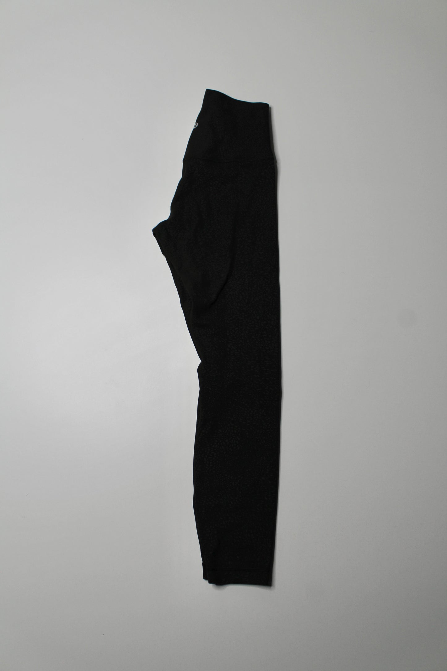 Lululemon polar shift emboss black ‘align’ legging, size 4 (25”)